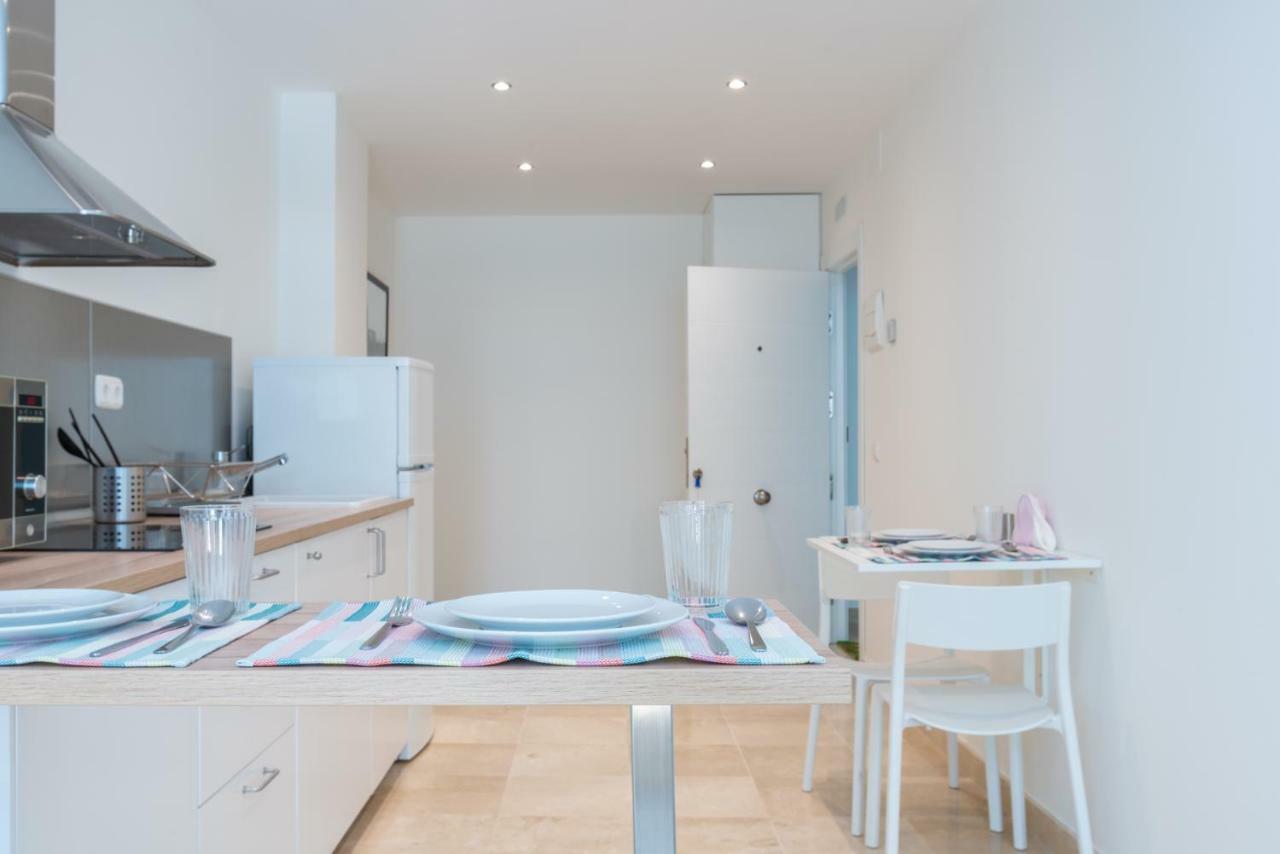 Apartamentos Miraflores Малага Экстерьер фото