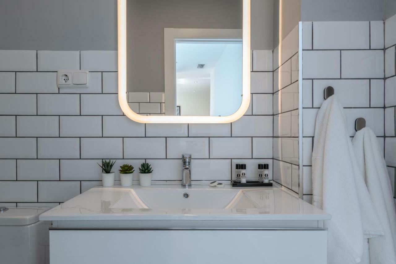 Apartamentos Miraflores Малага Экстерьер фото