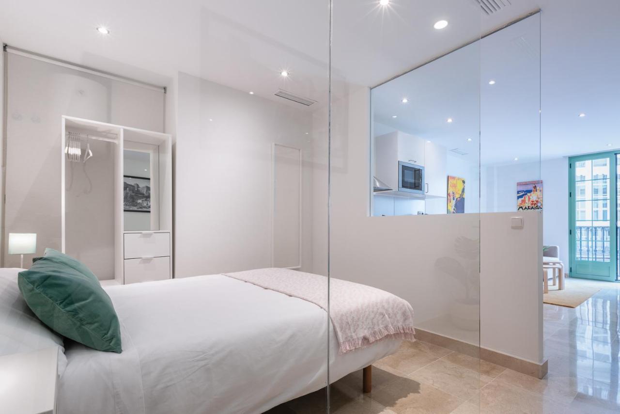 Apartamentos Miraflores Малага Экстерьер фото